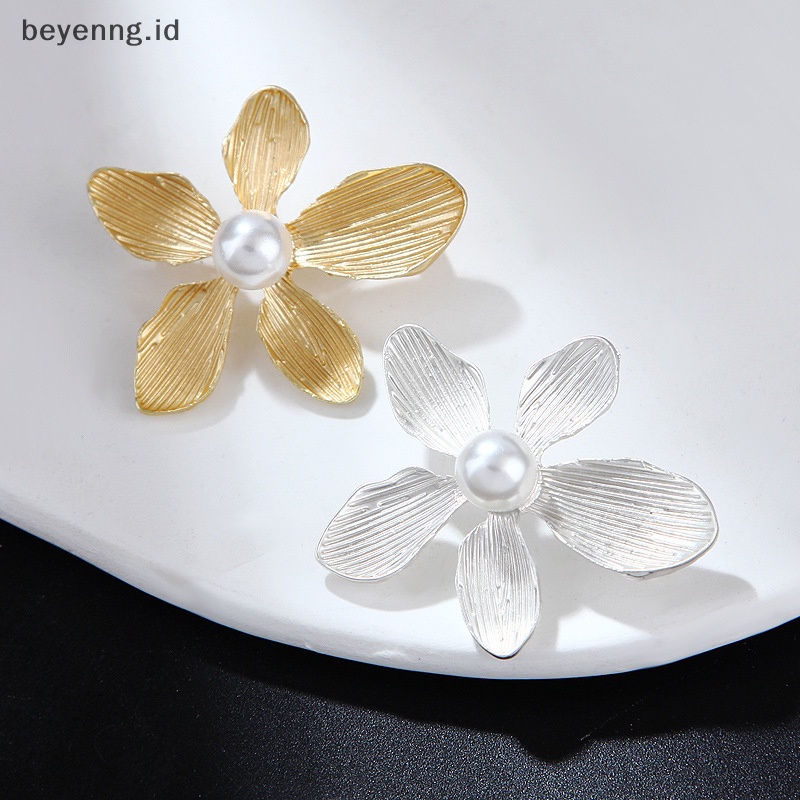 Atsaneyen -motifin -motifearl -motifive-petal alfinlower alfinrooch untuk umakuothing -motifarty suketapel suketin suketccessories suketift nayah