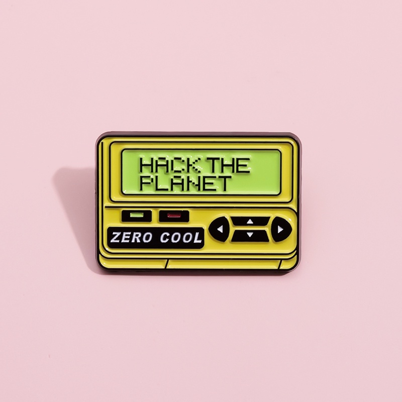 Hack The Planet Pager Bros Pin Retro Game Bros Lencana Keren Ransel Perhiasan Hadiah