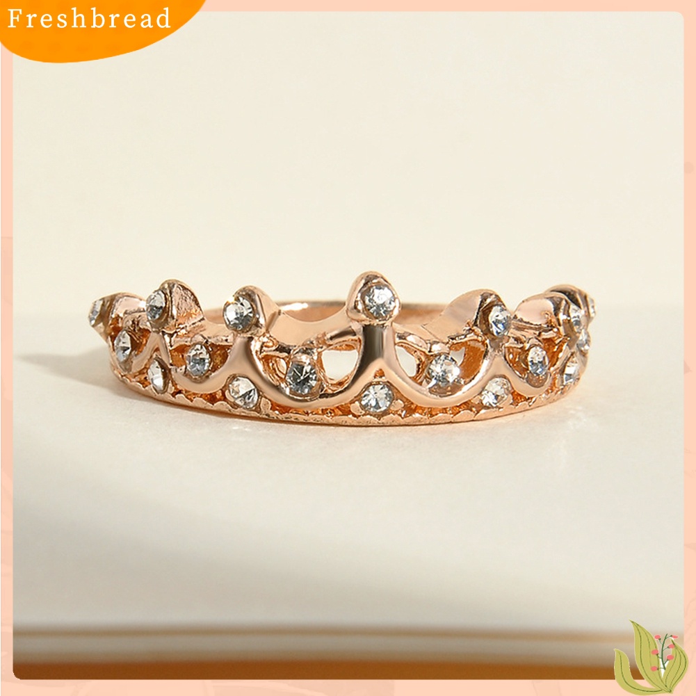 &lt; Freshbread &gt; Wanita Fashion Berlian Imitasi Bertatahkan Hollow Mahkota Jari Cincin Hadiah Perhiasan Pernikahan