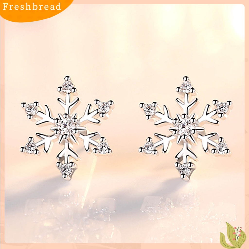 &lt; Freshbread &gt; 1pasang Ear Studs Elegan Geometris Berlian Imitasi Mengkilap Hias Sparkling Dress Up Hadiah Natal Wanita Snowflake Stud Earrings Perhiasan Pakaian Sehari-Hari