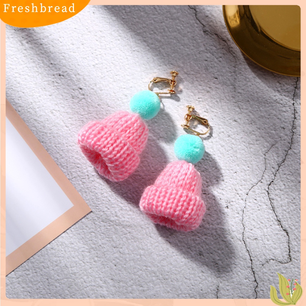 &lt; Freshbread &gt; Wanita Manis Pompom Topi Kupluk Menjuntai Klip Kait Anting Hadiah Perhiasan Natal