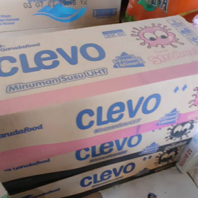 MINUMAN SUSU CLEVO 115 ML UHT 1 DUS ISI 40 PCS STROBERI COKELAT COKLAT ICE CREAM SUSU KOTAK SUSU ANAK