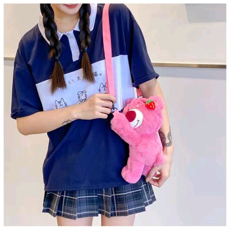 Tas Slempang Boneka Lotso Sling Bag Fashion Motif Kartun Karakter Hewan Bahan Yelvo Halus Berstandar SNI