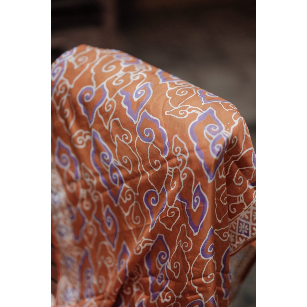 RATU - Syal Batik Sutra Gold MM