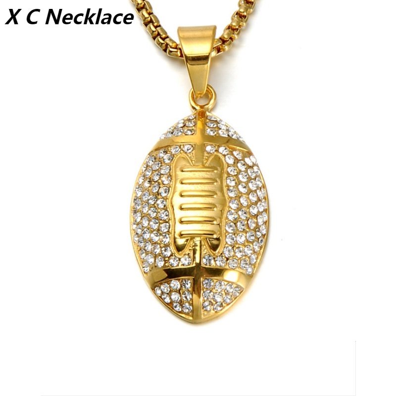 [X C Kalung] Emas Hip Hop Vintage Zirkon Rugby Amerika Sepak Bola Titanium Steel Liontin Pria Dan Wanita Kalung Fashion Perhiasan