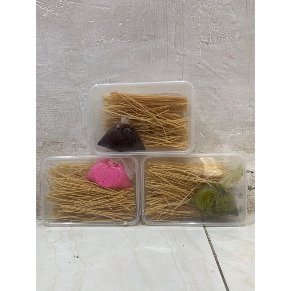 

MIE LIDI BOX 500ML Wajib order DUS mielidi milidi mie lidi pedas mie lidi kemasan box Snack Mie Lidi Bumbu Kering Mie Lidi Manis Coklat Strawberry MelySnack