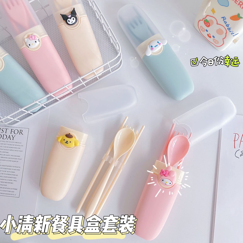 Box Sanrio Set Peralatan Makan Rumah Sumpit Sendok Garpu Kuromi Melody Cinnamoroll Purin Moisture-Proof Set Kotak Peralatan Makan Aksesoris Dapur