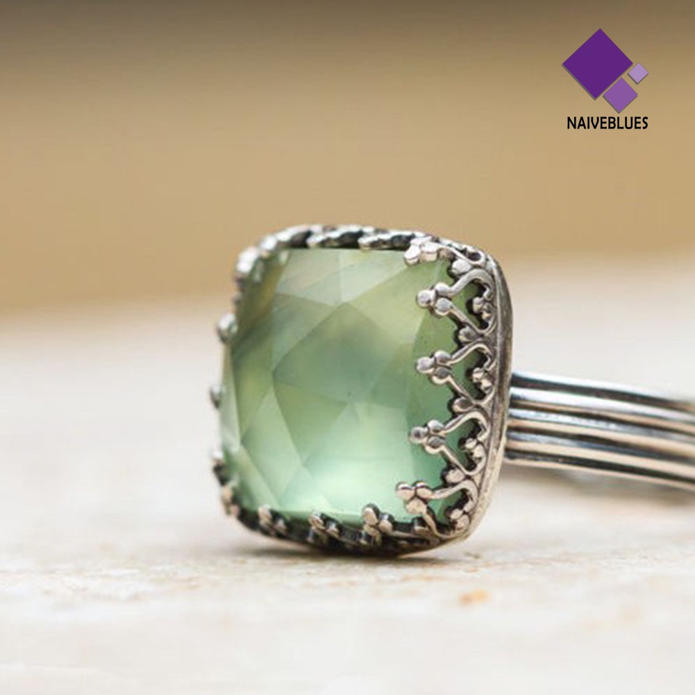 &lt; Naiveblues &gt; Vintage Wanita Persegi Panjang Faux Emerald Gemstone Hias Jari Cincin Hadiah