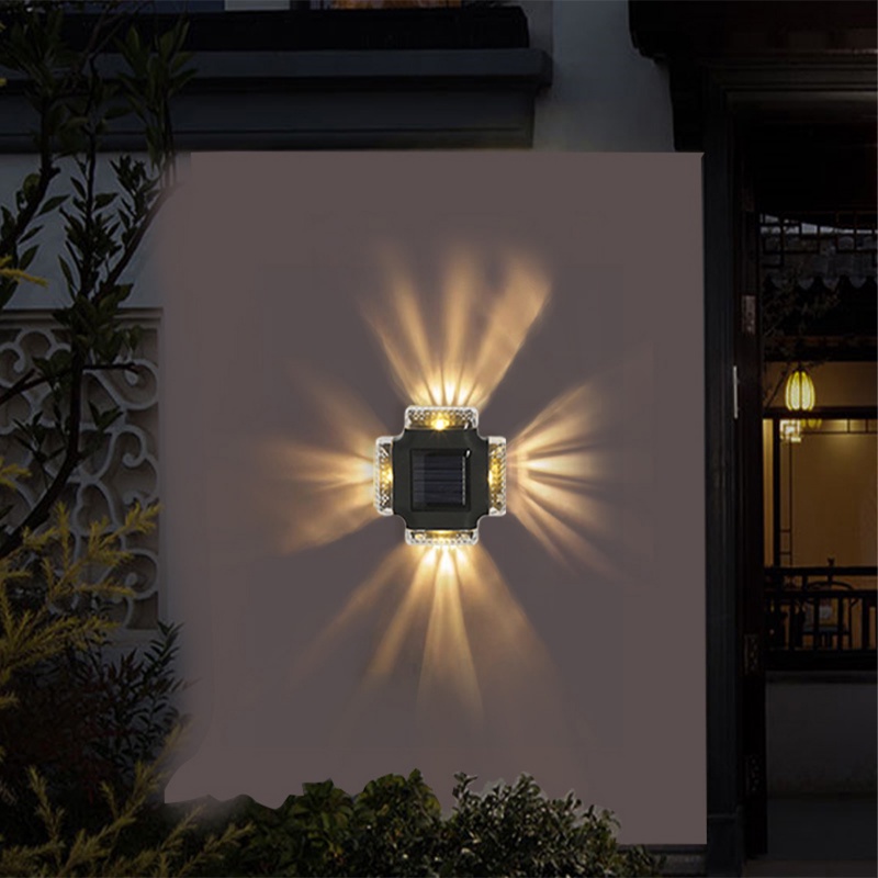 Outdoor 4sisi Solar Garden Light LED Waterproof Dekorasi Lampu Dinding Untuk Pagar Teras Balkon Rumah Taman Penerangan Jalan