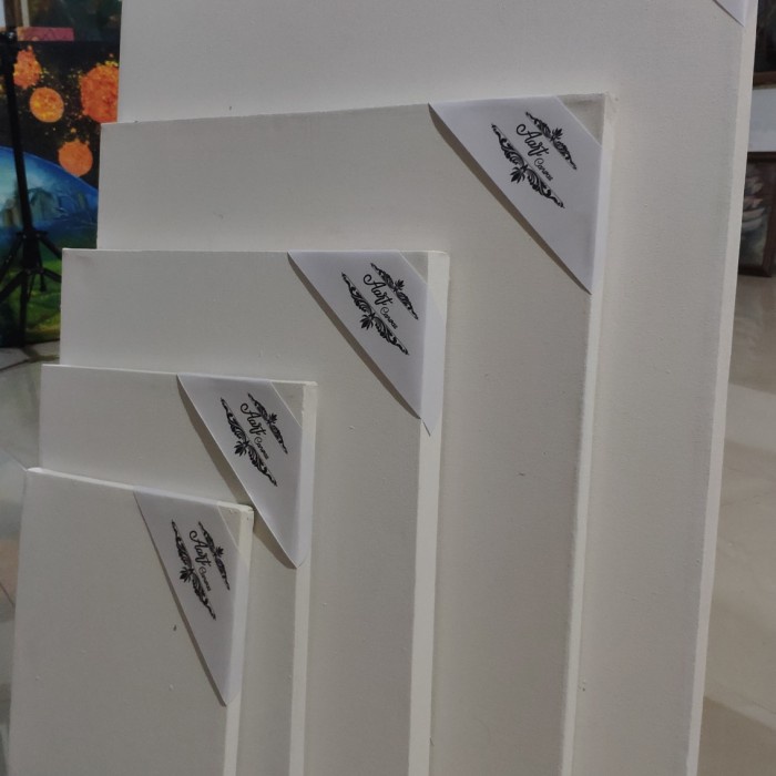 

Kanvas Lukis ukuran 100 x 100 cm