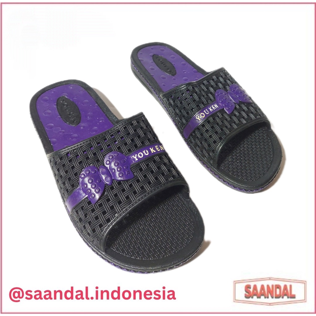 Sandal Selop Karet Hitam Youken Wanita Motif Pita Anti-Licin