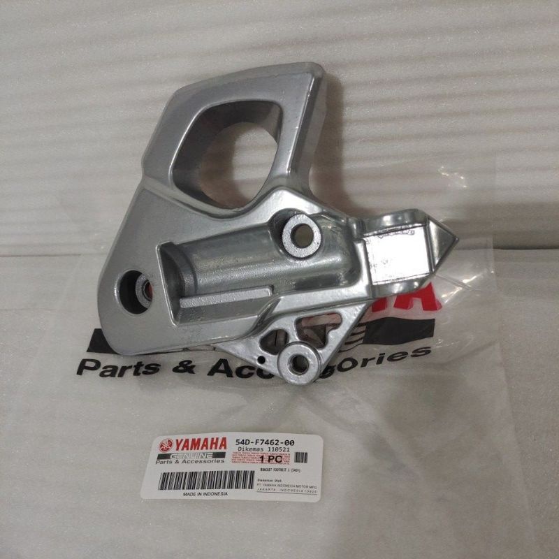 Dudukan bracket breket Braket foot step Footstep depan Kanan Yamaha Scorpio Z New Original ASLI Dist