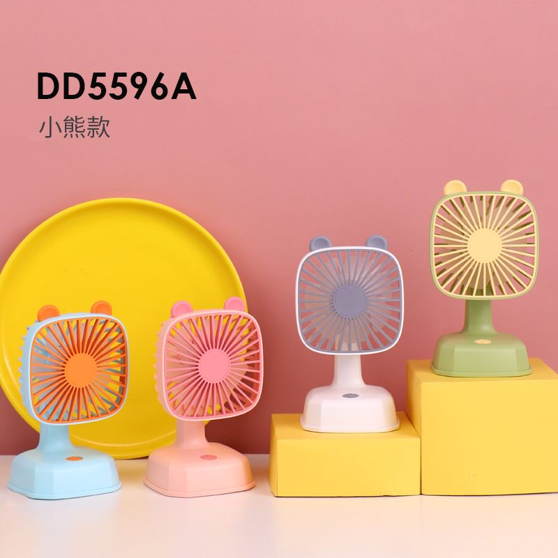 Kipas mini karakter genggam elegan kencang / mini fan recharger portabel dan tahan lama berkualitas / COD