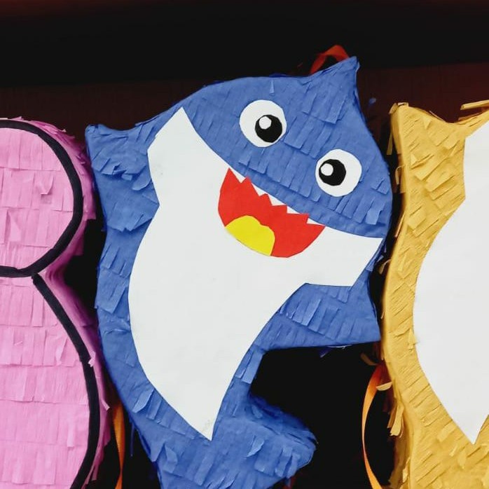 

pinata mini baby shark