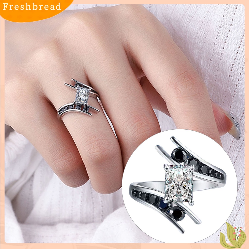 < Freshbread > Bertatahkan Berlian Imitasi Hitam Hias Wanita Cincin Pengerjaan Halus Persegi Cubic Zirconia Spiral Kreatif Cincin Perhiasan Accessaries