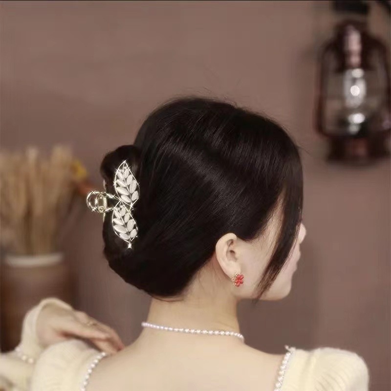 Daun Mata Kucing Batu Rambut Persetan Korea Fashion Ringan Mewah Wanita Merapat Rambut