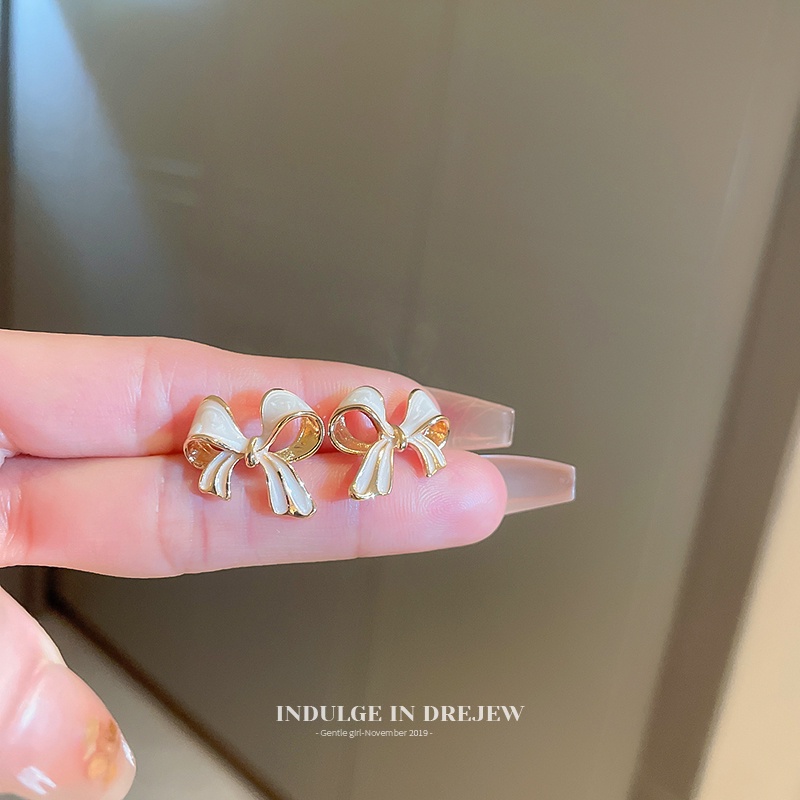 Anting-anting Indah Modis, Anting-Anting Wanita Cahaya Mewah High-end Busur Telinga Studs