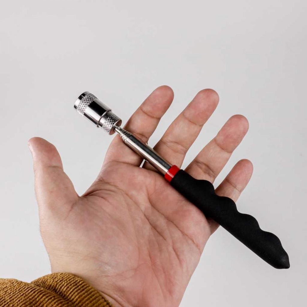 Tongkat Telescopic Magnet Pick Up Tool dengan Lampu LED