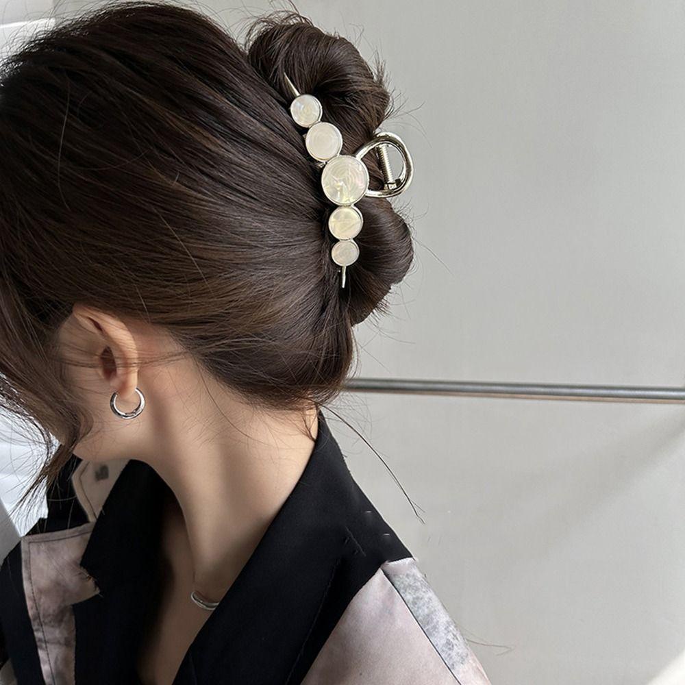 Needway Disc Hair Claw Elegan Manis Simple Untuk Gadis Hiasan Kepala Kepribadian Ponytail Holder Temperamen Untuk Wanita Women Hair Clip