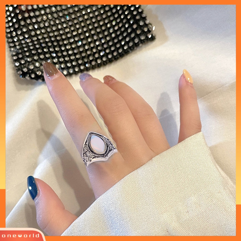 [EONE] Pola Unik Punk Retro Cincin Good-looking Vintage Besar Oval Faux Moonstone Ring Aksesoris Perhiasan