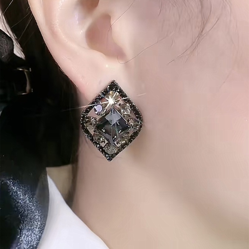 T Classy Berlian Hitam Kristal Gaya Baru Anting Desain Niche Fashion