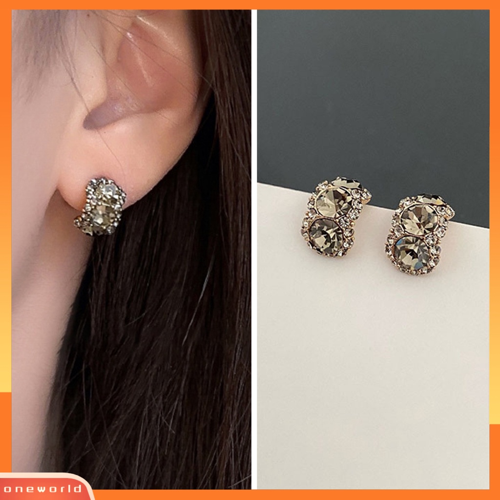 [EONE] 1pasang Ladies Earrings Berlian Imitasi Hias Shiny Light Mewah Chic Unik Dress Up Alloy C Type Menjuntai Earrings Hadiah