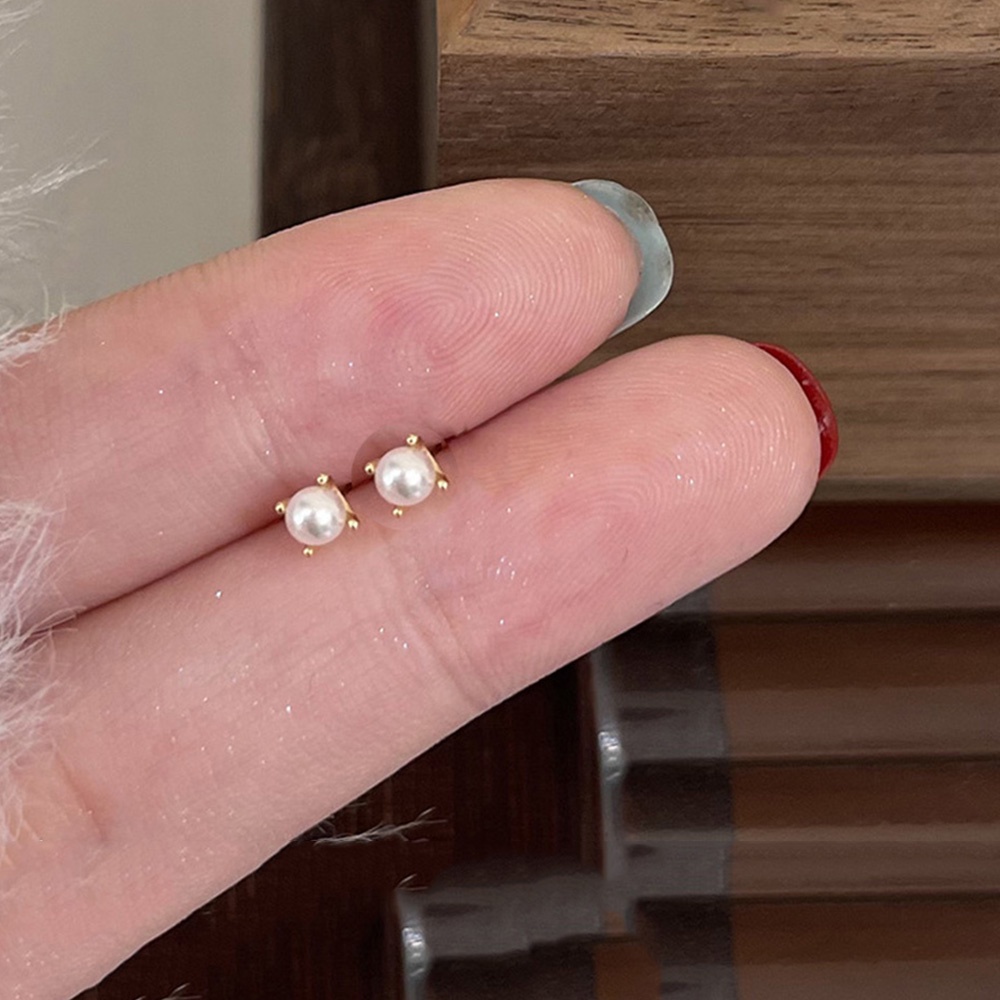 Anting Tusuk Bintang Hitam Mutiara Simulasi Kecil Simple Lucu Untuk Wanita Perhiasan Geometris Mini