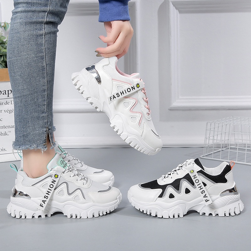 Sepatu Sneakers Fashion Sport Korea Wanita Dewasa/ Sepatu Kets Kasual tali Fashion Bunga Cewek Lucu/ Sepatu Wanita Polos Putih Hitam Pink Tosca/ Sepatu Sport Running Olahraga Wanita/ Sepatu Sekolah Pesta OOTD Kerja kuliah Murah Modis Flower Terbaru Lucu