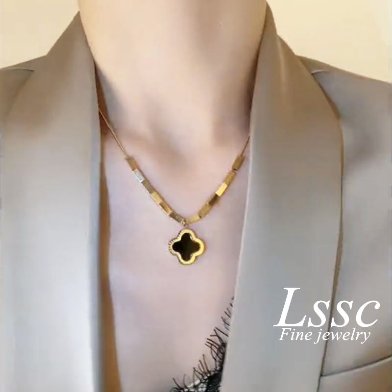 Kalung Titanium Bunga Clover Hitam Aesthetic Korea Emas 18K Anti Karat Perhiasan Wanita Aksesoris Necklace