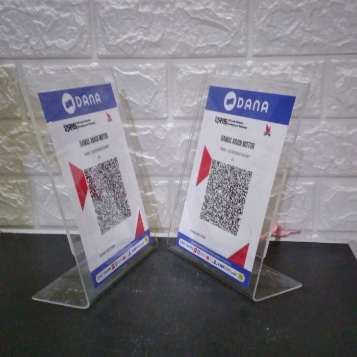 

[DD] stand akrilik A5 untuk qr code scan - Tipe L Acrylic A5 miring berdiri