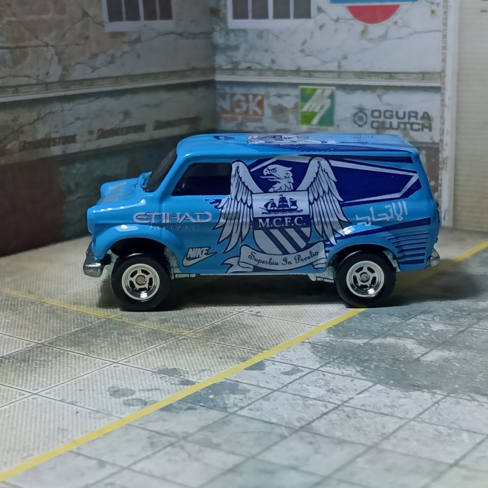 TERBARU Hot Wheels Ford Transit Super Van custom Manchester City