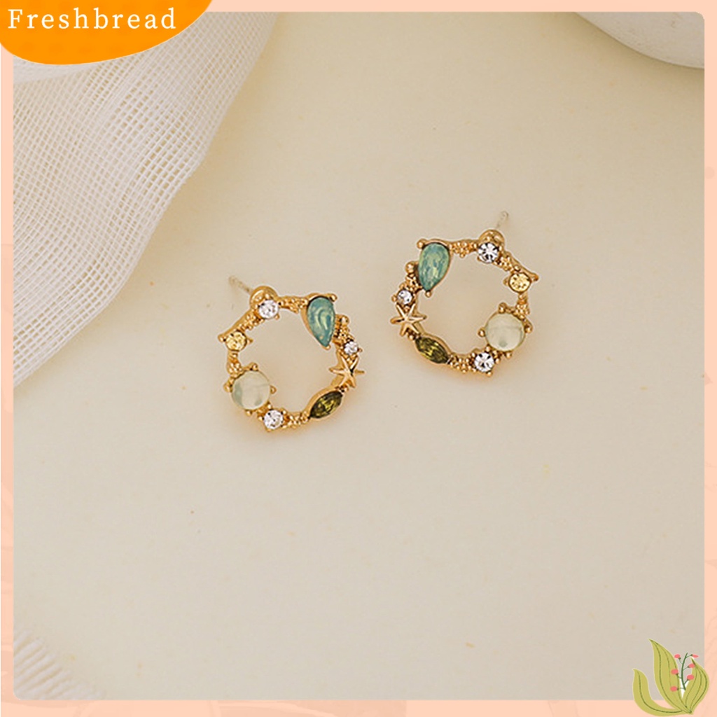 &lt; Freshbread &gt; 1pasang Alloy Studs Earrings Indah Geometris Berlian Imitasi Wreath Piercing Ear Studs Untuk Kehidupan Sehari-Hari