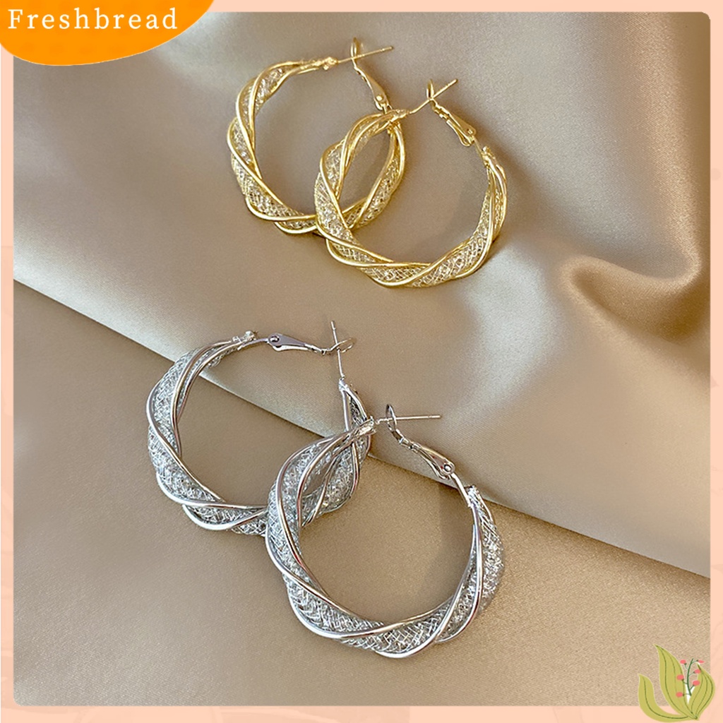 &lt; Freshbread &gt; 1pasang Anting Hoop Besar Geometris Memutar Berongga Logam Lingkaran Anting Perhiasan Fashion