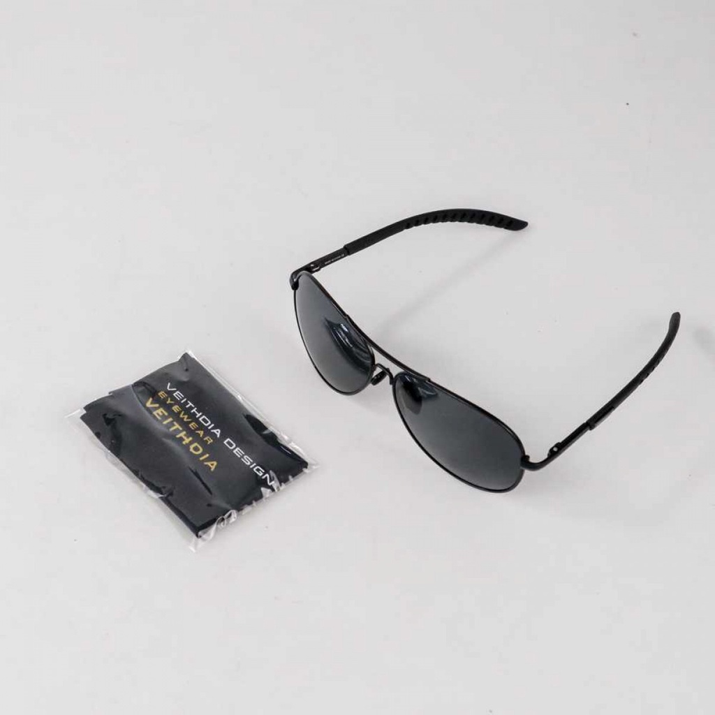 Kacamata Hitam Pria Polarized Sunglasses  3360