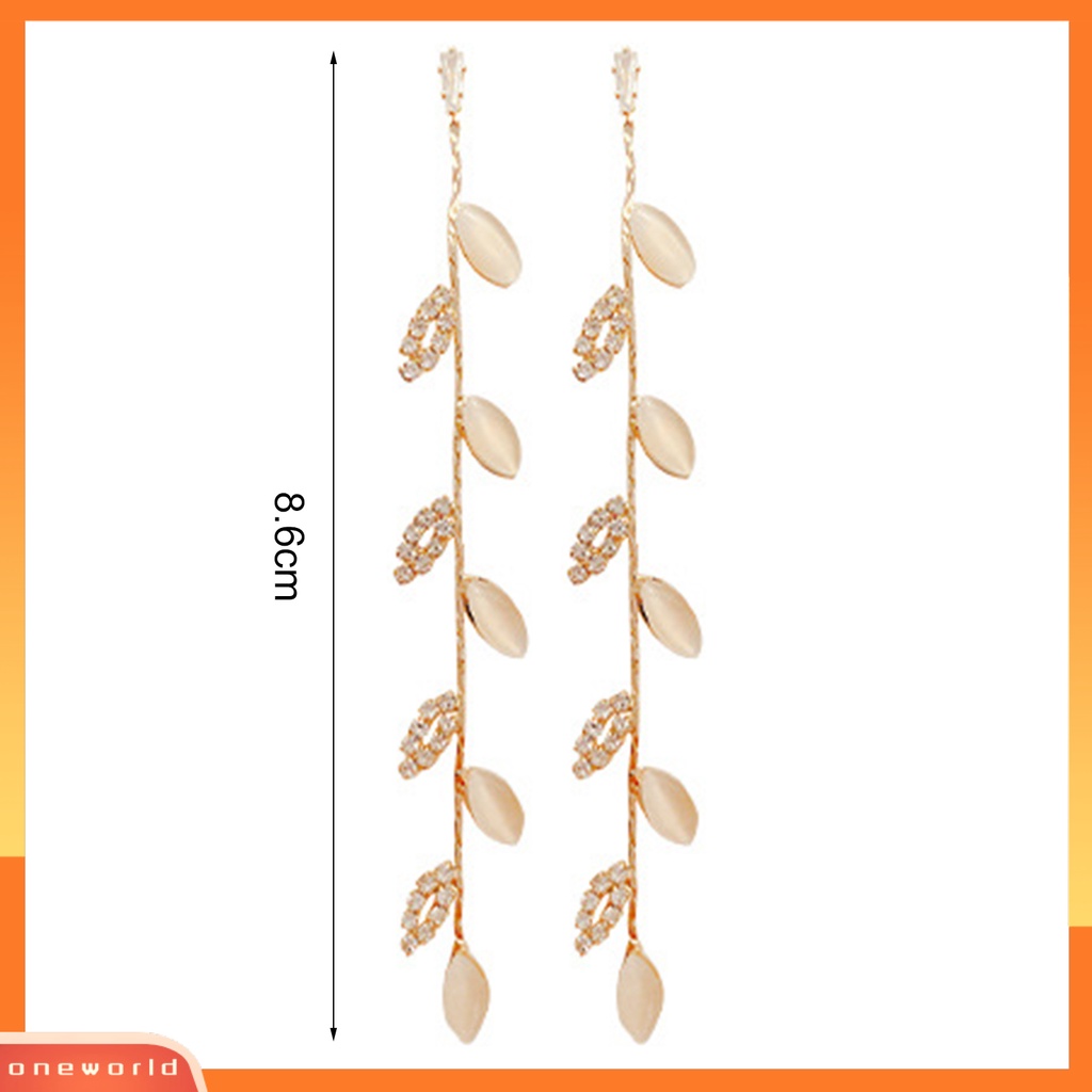 [WOD] 1pasang Drop Earrings Berlian Imitasi Mengkilap Asimetris Bentuk Daun Lady Earrings Perhiasan Pernikahan