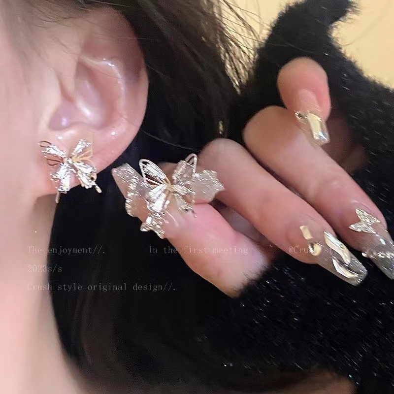 Anting Tusuk Hollow Zircon Butterfly S925 Perak Manis Vintage Anting Kupu Kristal2023Aksesoris Terbaru