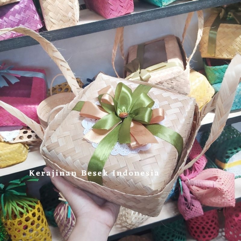 

Sepasang besek jinjing aneka ukuran natural pita cantik Besek nasi besek hias box nasi roti hampers murah