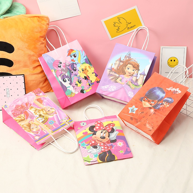 

Paper Bag/Goodie Bag/Souvenir Bag Disney Spiderman Disney Avenger Barbie Roblox Hello Kitty Lil Pony • Cciyl.Wear •