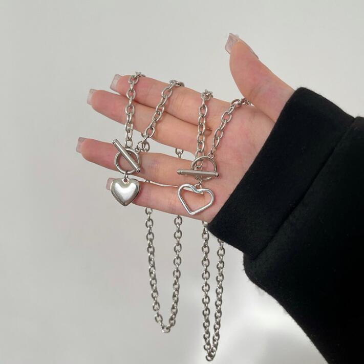 Korea High-End Perasaan ins Gaya Cinta Liontin Kalung Perempuan choker Niche Desain Peach Hati Klavikula Rantai Kalung