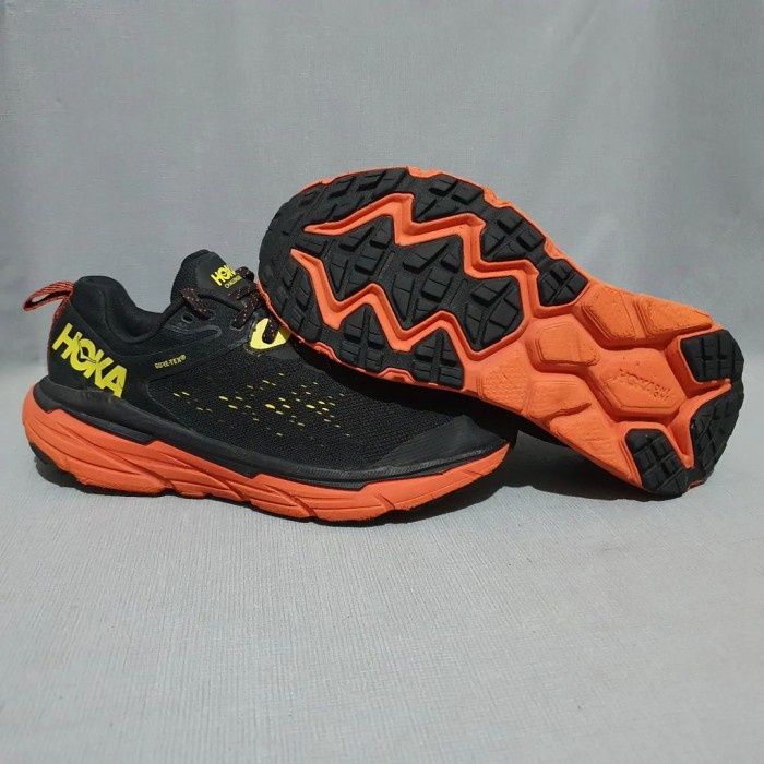 HOKA ONE ONE Challenger ATR 6 Black Red