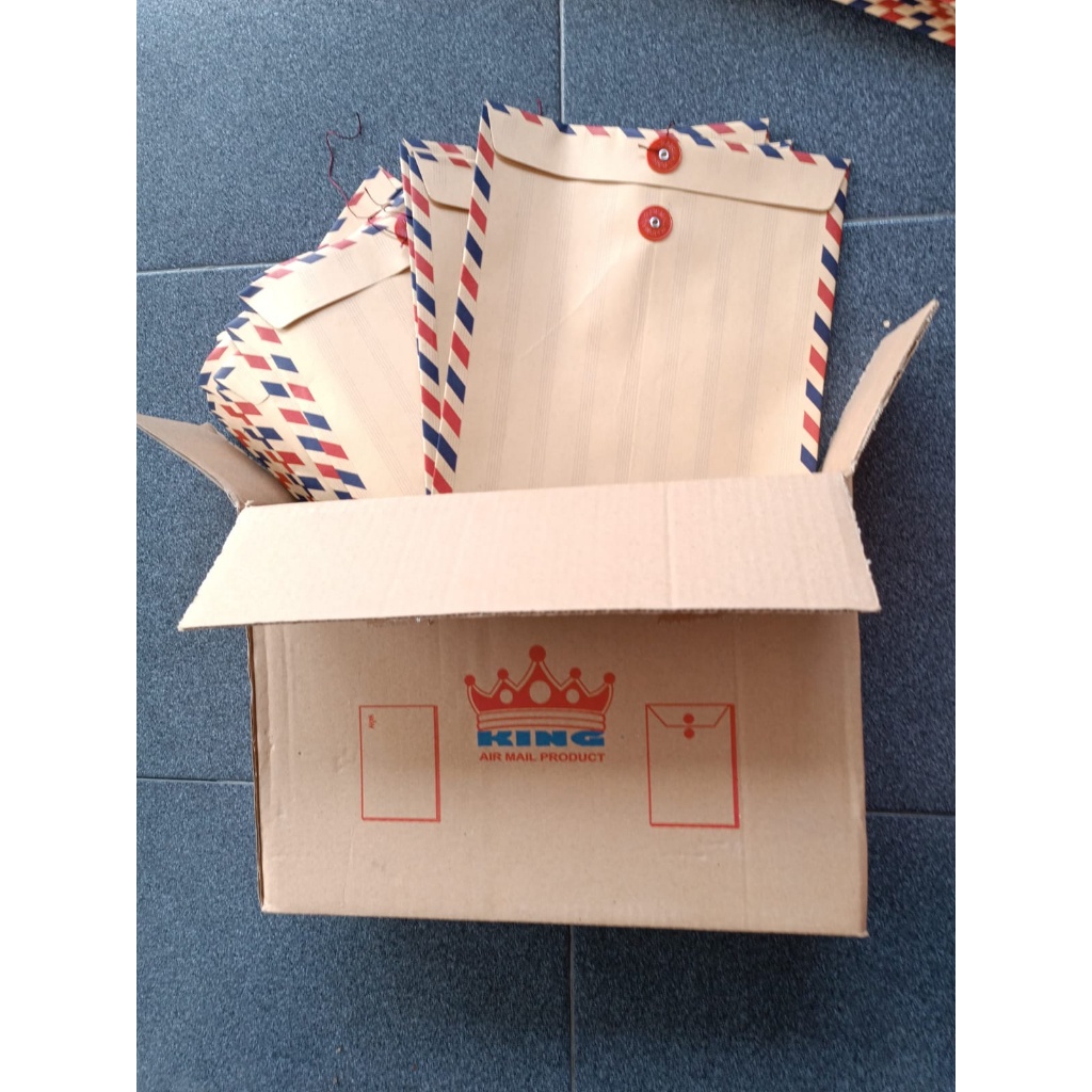 

AMPLOP TALI KERTAS AIR MAIL COKLAT MEREK KING 1 PAK ISI 50 PCS