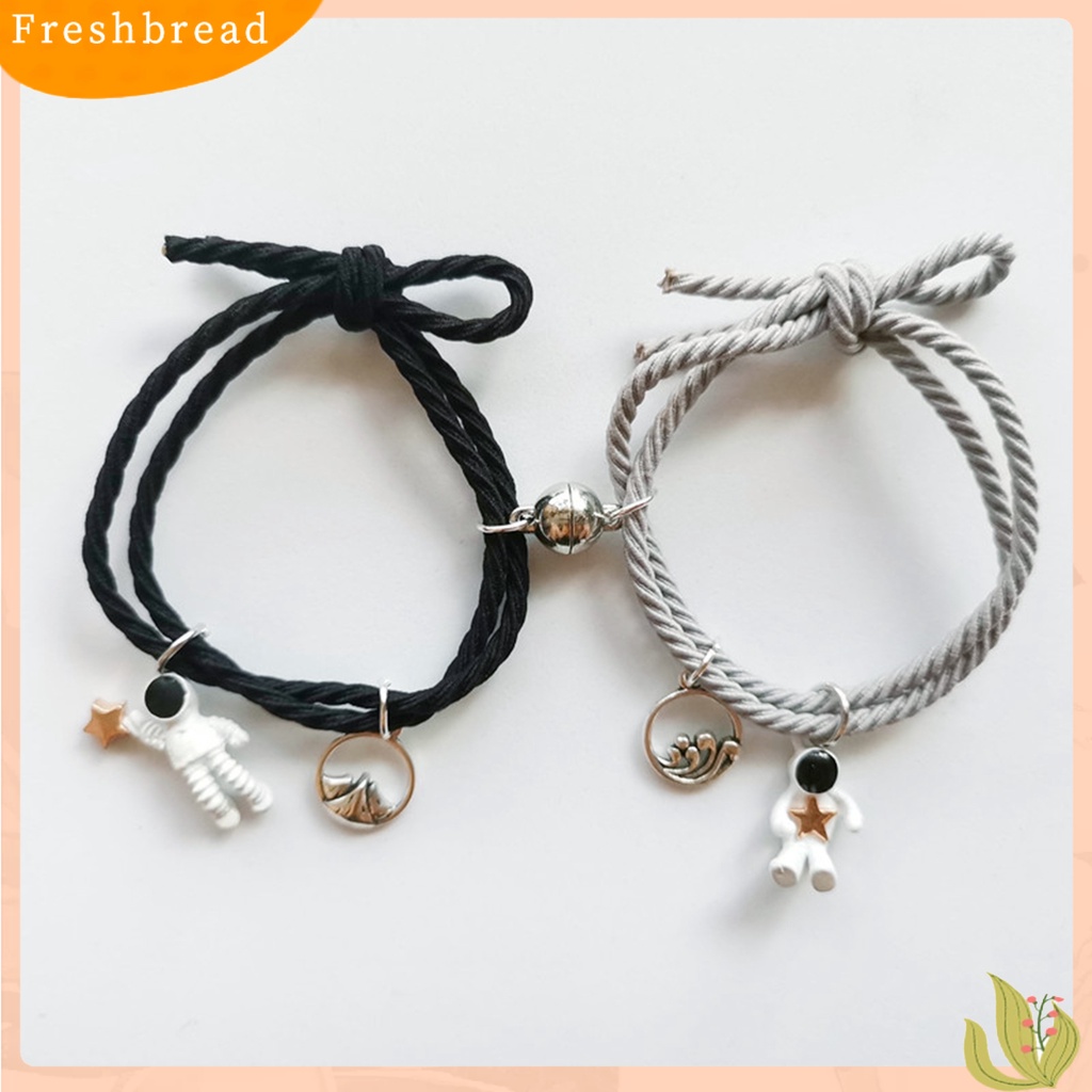 &lt; Freshbread &gt; 2Pcs Gelang Indah ic Adsorpsi Alloy Menggemaskan Spaceman Pendant Fashion Bracelet Untuk Anak Perempuan