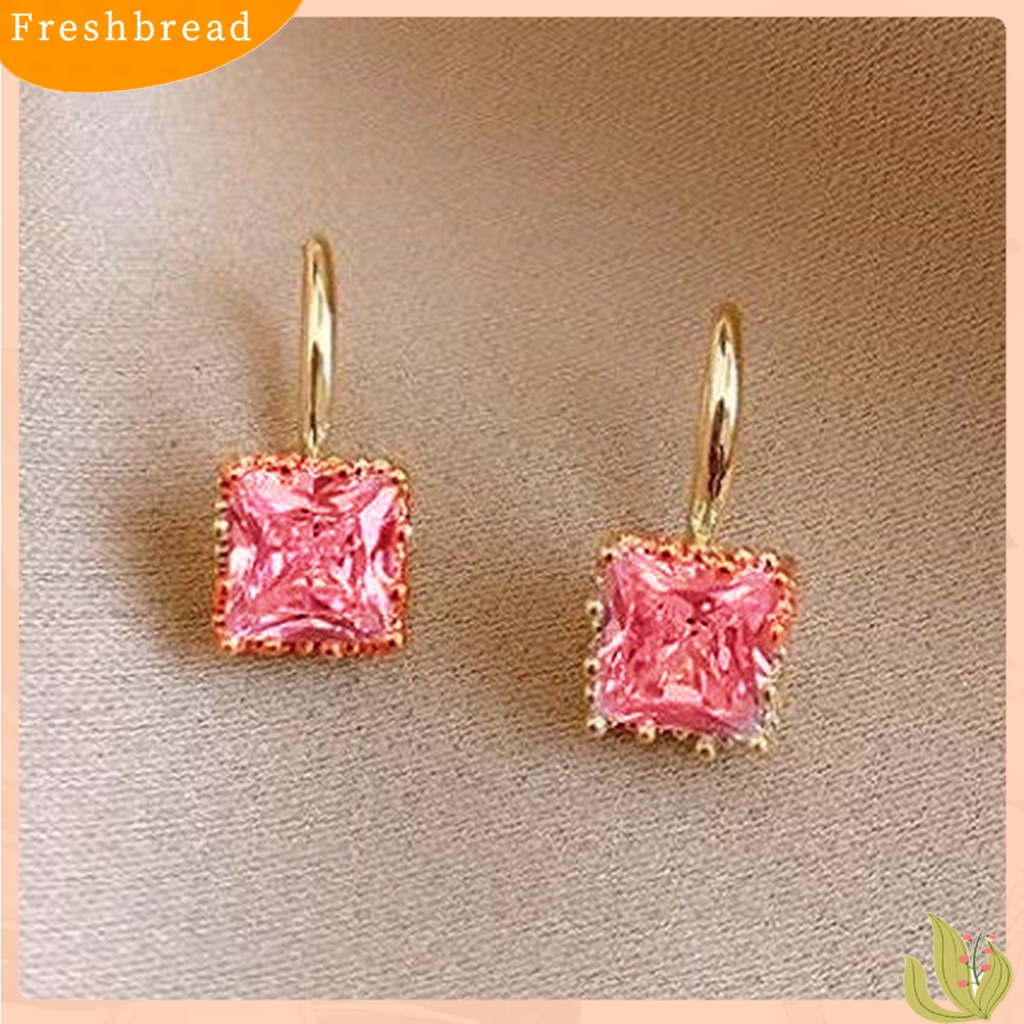 &lt; Freshbread &gt; 1pasang Anting Tusuk Bentuk Persegi Perhiasan Berlian Imitasi Penampilan Fashion Giwang Telinga Tahan Lama Untuk Pakaian Sehari-Hari