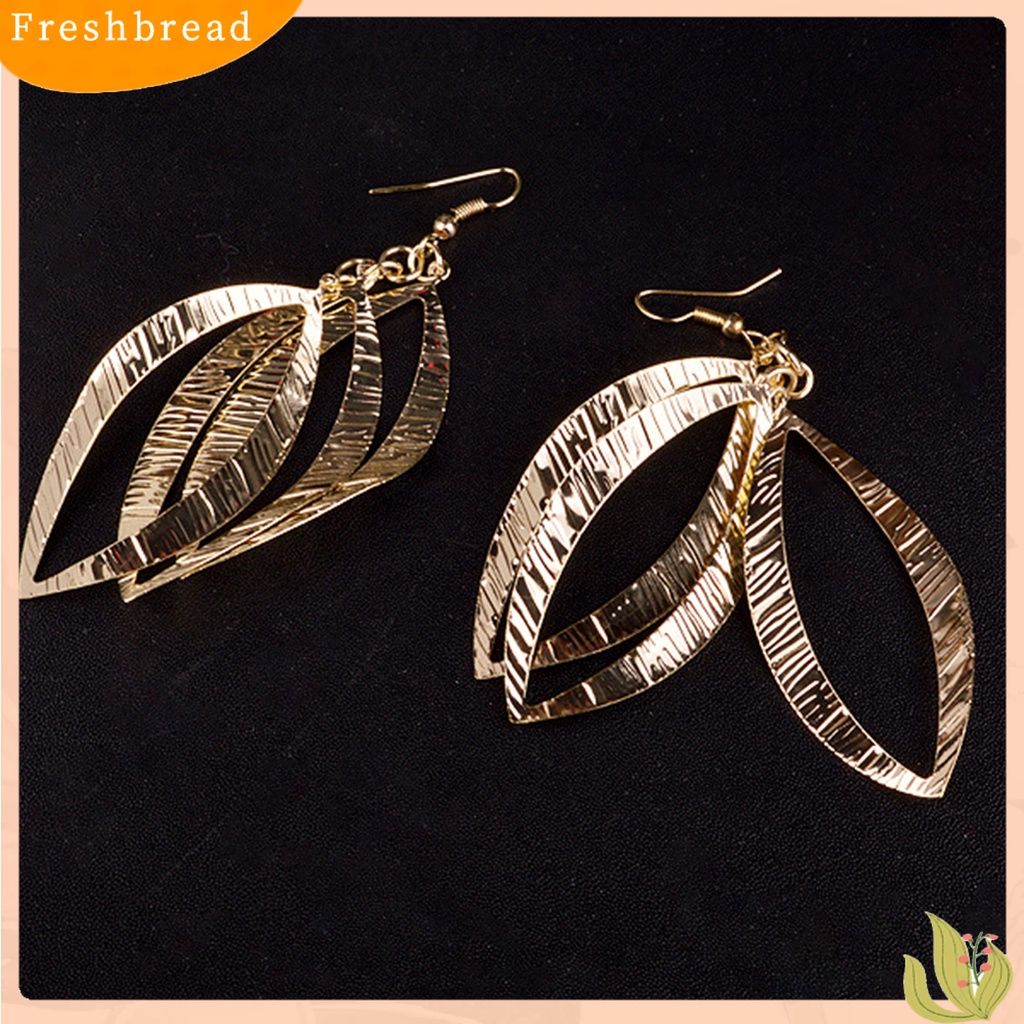 &lt; Freshbread &gt; 1pasang Anting Drop Bahan Alloy Tahan Korosi Ramah Kulit Anti Luntur Anting Daun Rantai Panjang Untuk Wanita