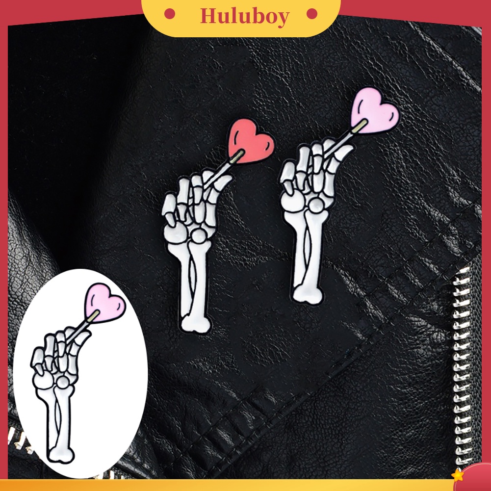 Bros Pin Enamel Bentuk Kerangka Tangan Hati Untuk Dekorasi Halloween