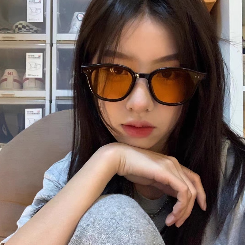 Papaozhu Trendy Lensa Coklat Hitam Square Frame Sunglasses Untuk Wanita Pria Chic Perlindungan UV Warna Kepribadian Mengemudi Kacamata Aksesoris Harian