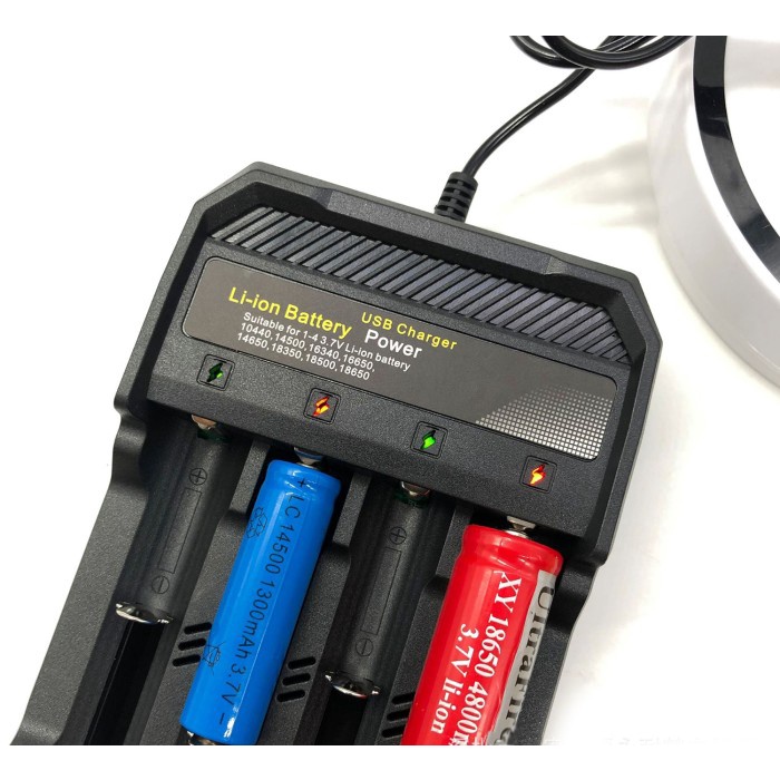 Fast Charger Baterai Battery 4 Slot USB 4.2V 2A 18650 AA AAA MS