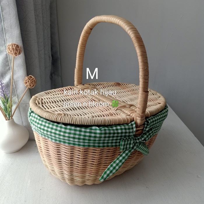 

Hampers Keranjang Piknik Rotan Oval Parcel Hampers Buah Kue Kering