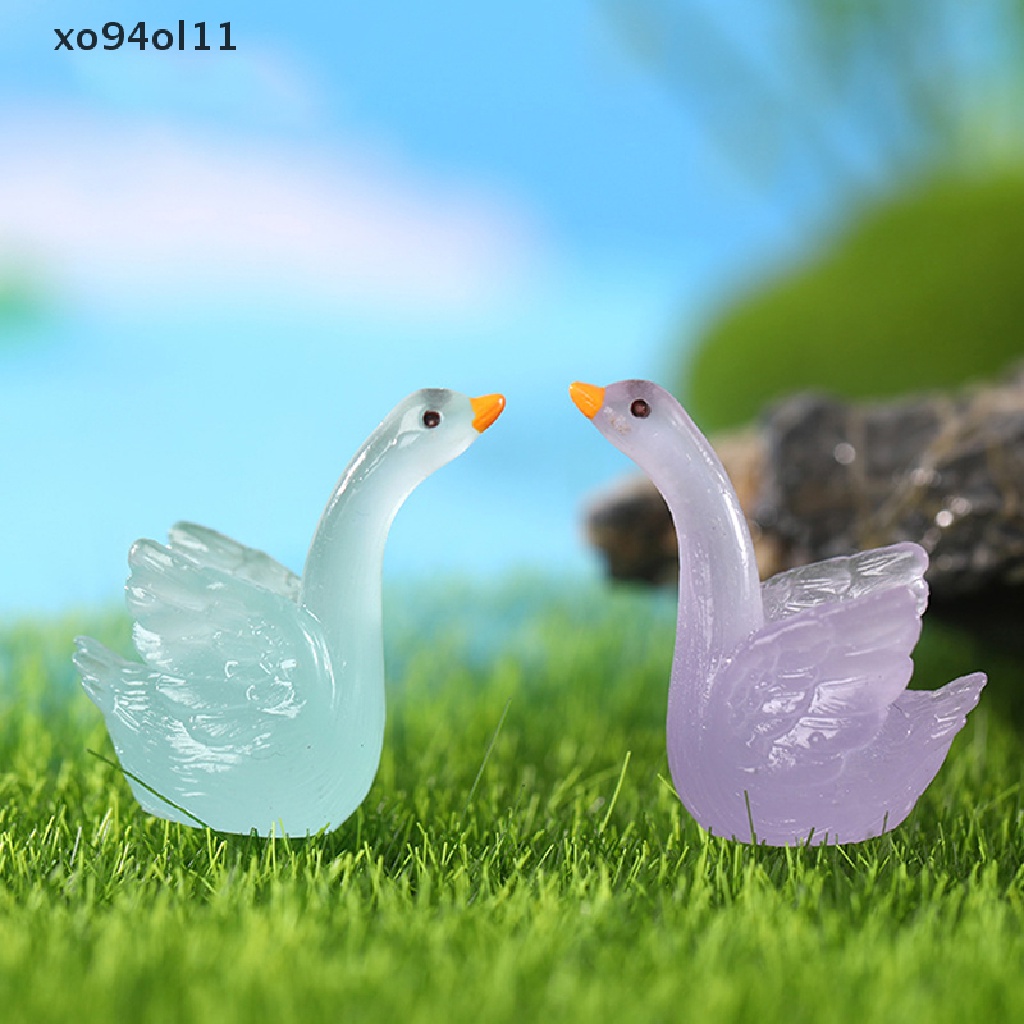 Xo 2Pcs Luminous Swan Ornamen Warna-Warni Kartun Boneka Mikro Lanskap Dekorasi Rumah Boneka Miniatur Mainan OL