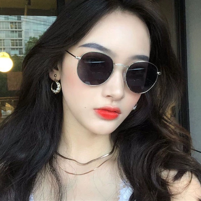 Papaozhu Kacamata Hitam Bingkai Logam Bulat Emas Gaya Untuk Wanita Pria Temperamen UV400 Perlindungan Shades Keren OOTD Kacamata Travel